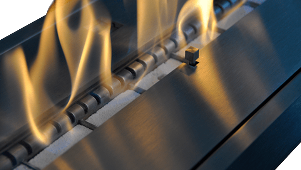 Burner II bioethanol fireplace combustion zone, showcasing the flame and efficient burning design.
