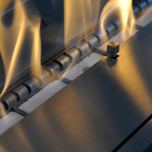 Burner II bioethanol fireplace combustion zone, showcasing the flame and efficient burning design.